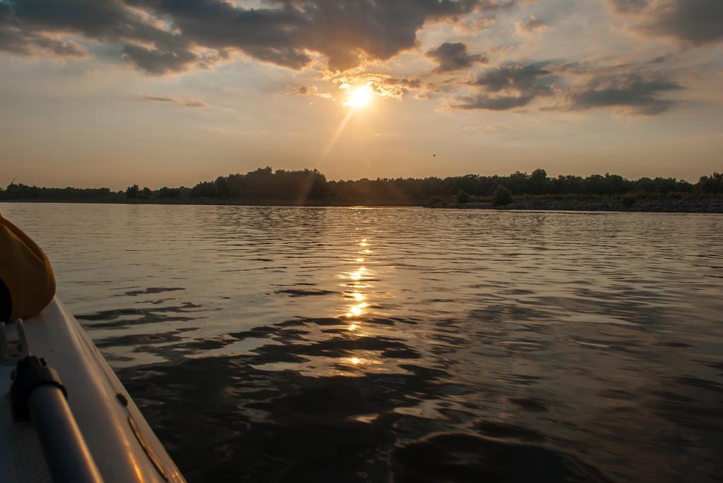 Delta Nature Resort Tulcea Exterior photo